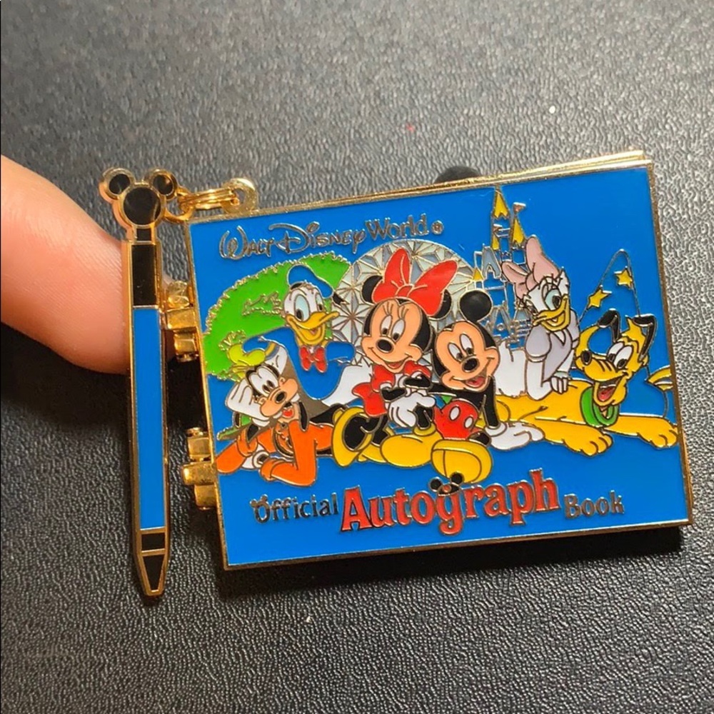 Disney pin